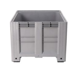 пластмасов бокс палет на 4 крака