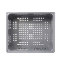 пластмасов контейнер с отвори на дъното и на стените